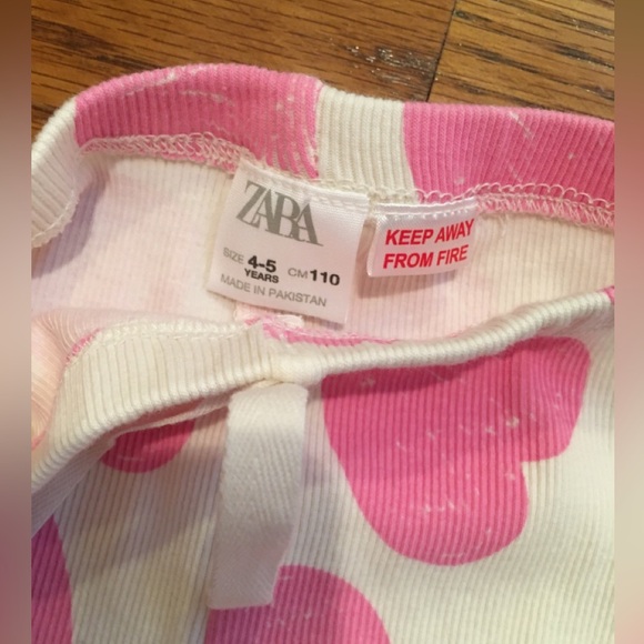 Zara Heart Sweatshirt and Leggings - Picture 6 of 10